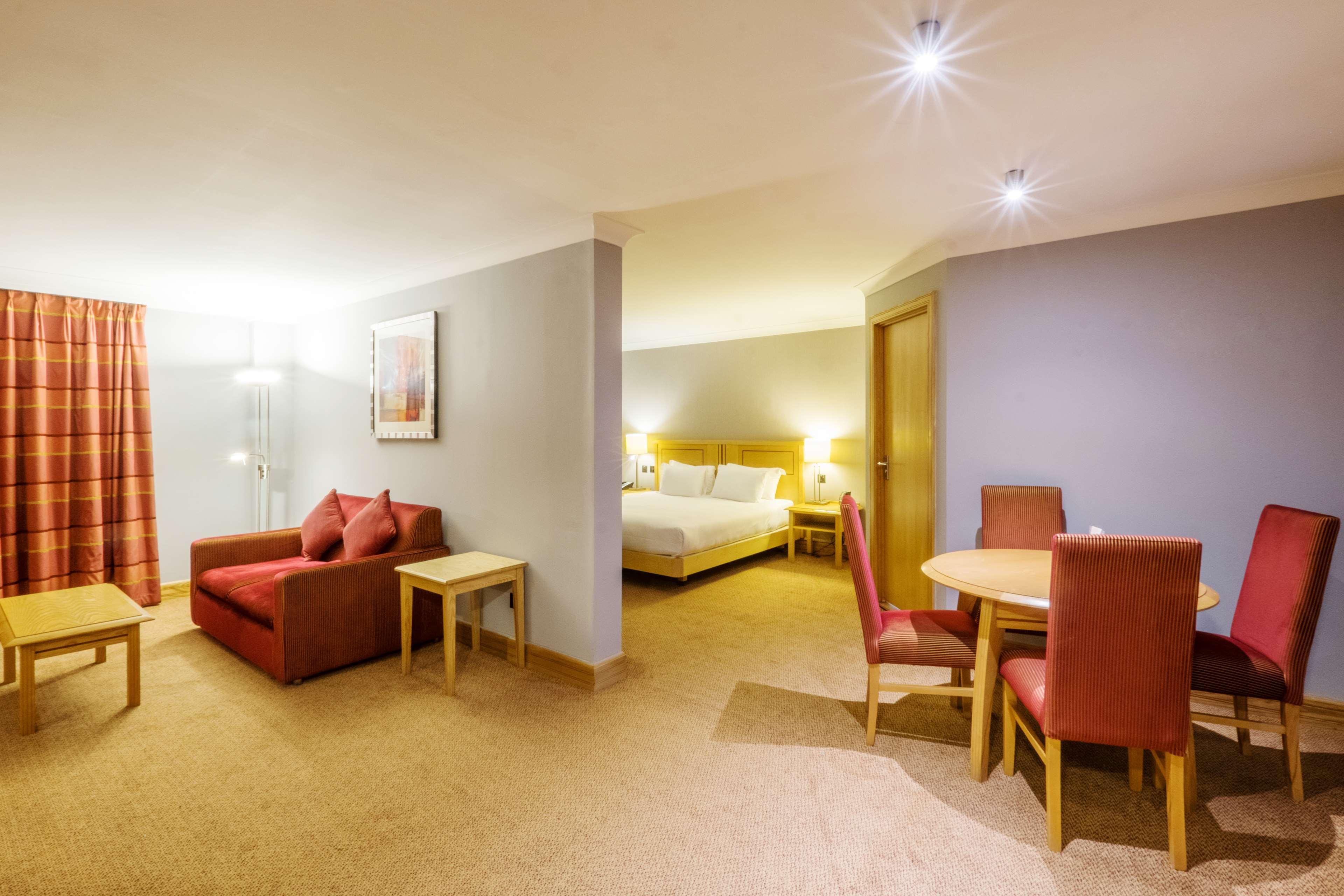 Doubletree By Hilton Swindon Hotel Luaran gambar