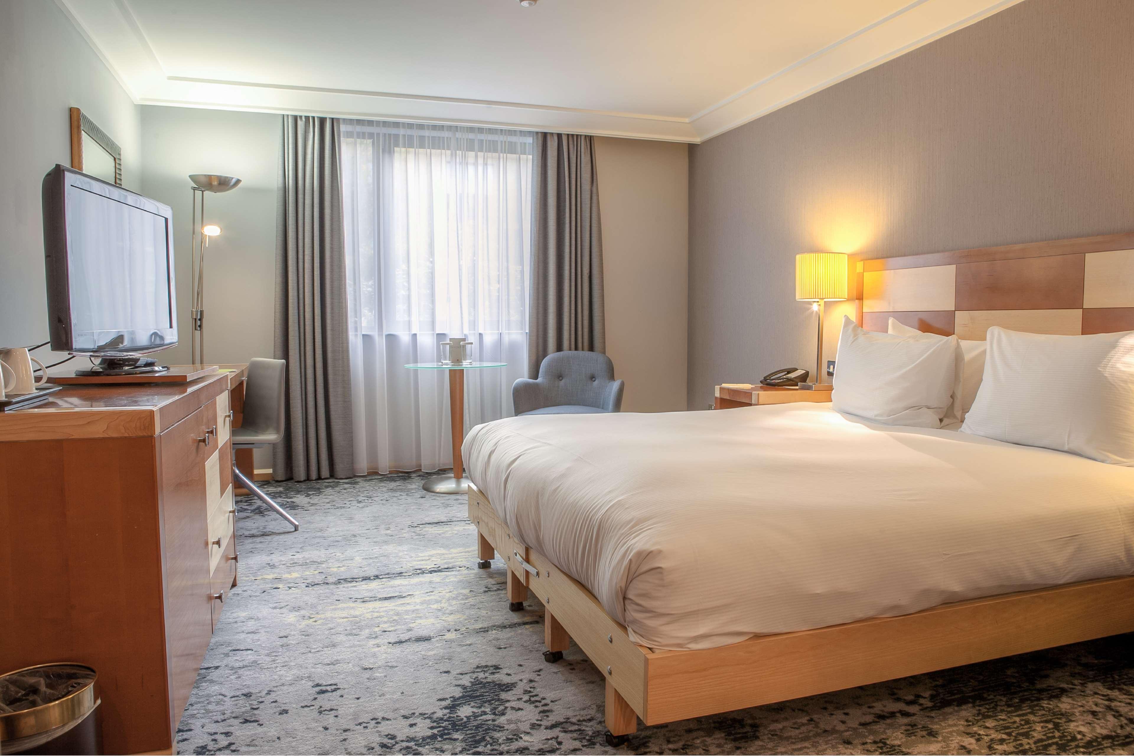 Doubletree By Hilton Swindon Hotel Luaran gambar