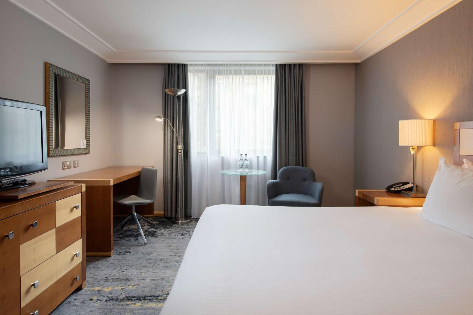 Doubletree By Hilton Swindon Hotel Luaran gambar