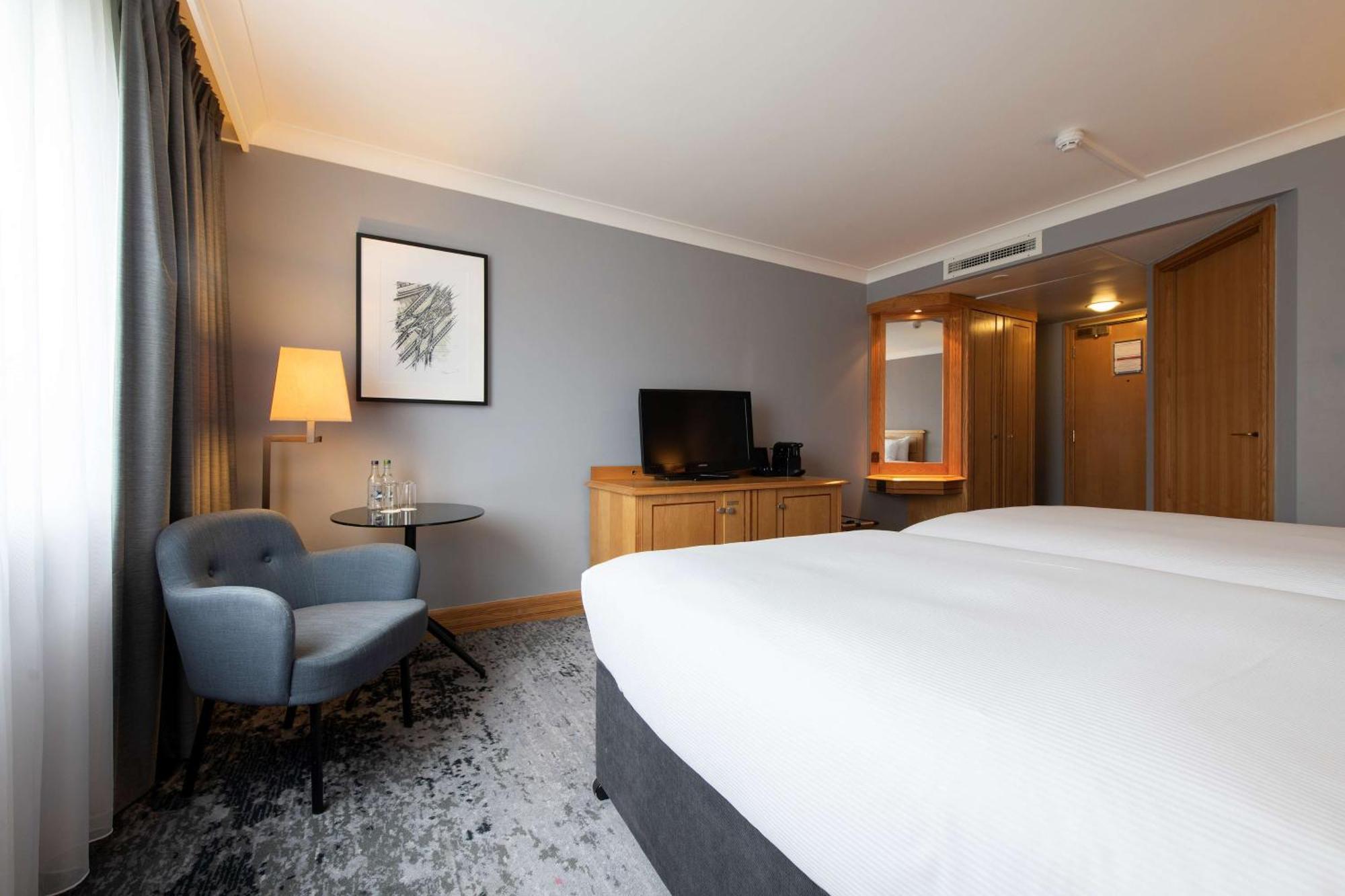 Doubletree By Hilton Swindon Hotel Luaran gambar