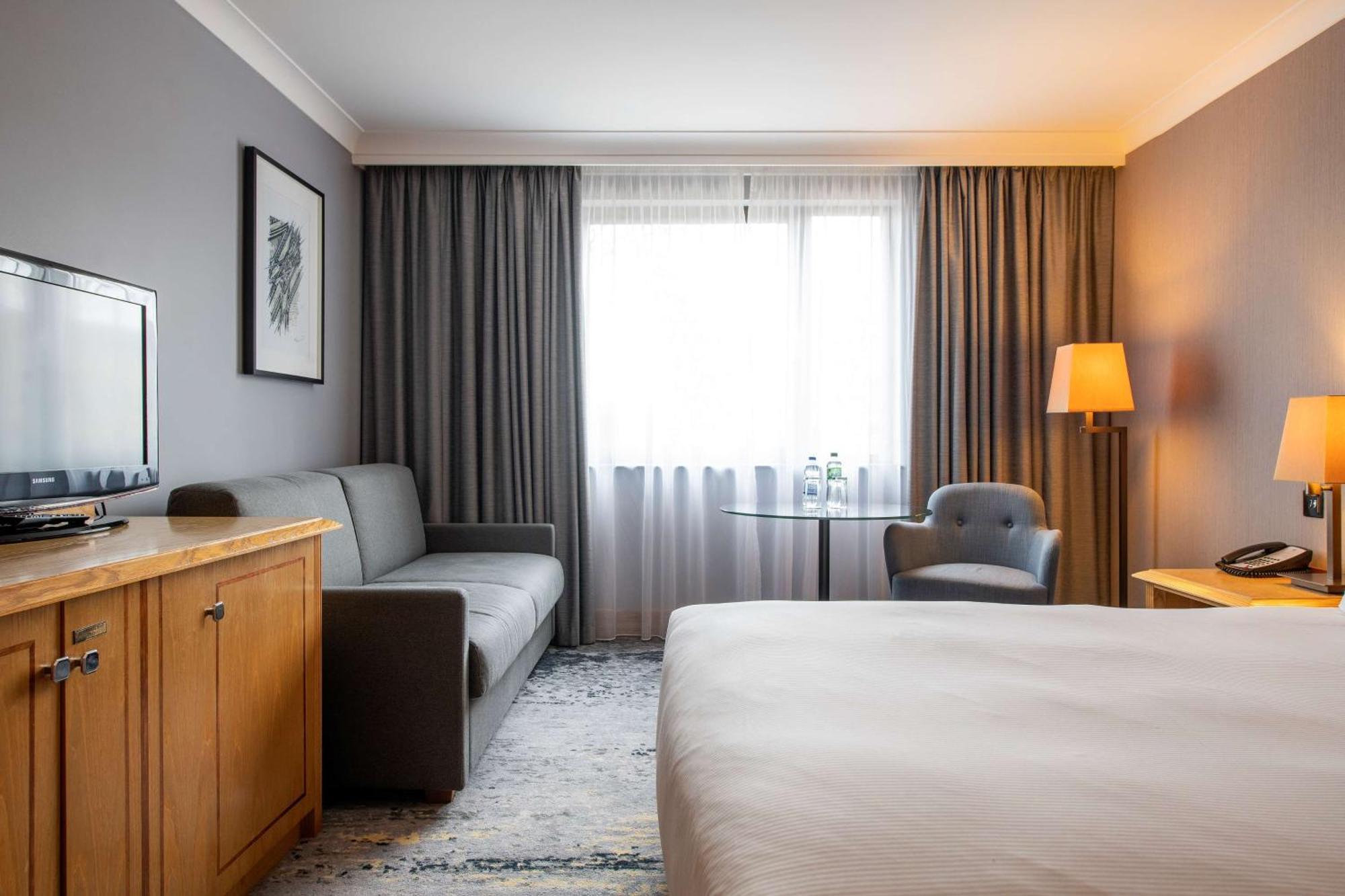 Doubletree By Hilton Swindon Hotel Luaran gambar