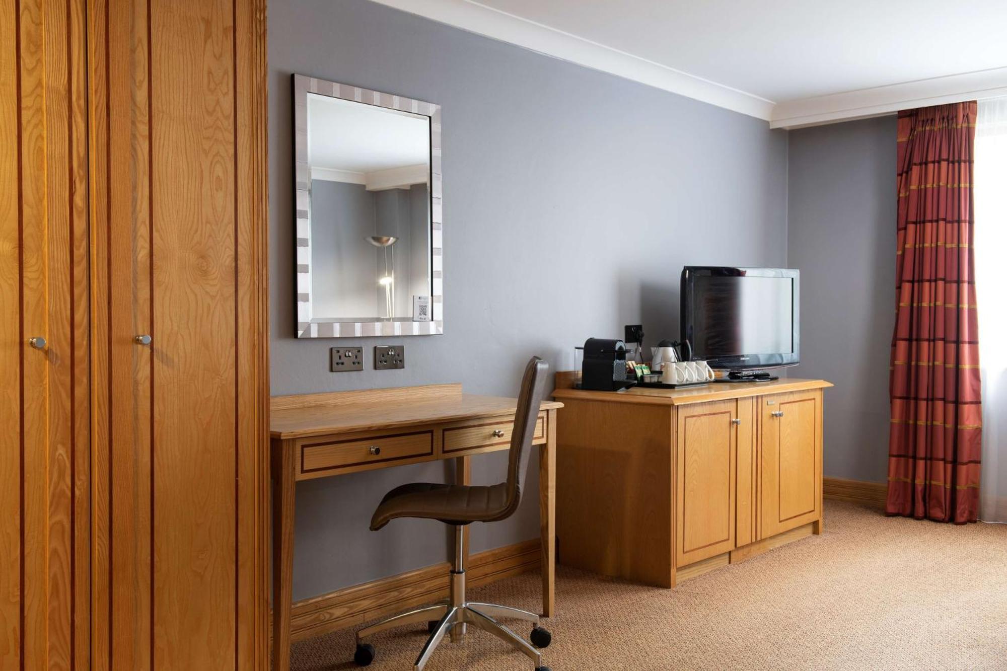 Doubletree By Hilton Swindon Hotel Luaran gambar