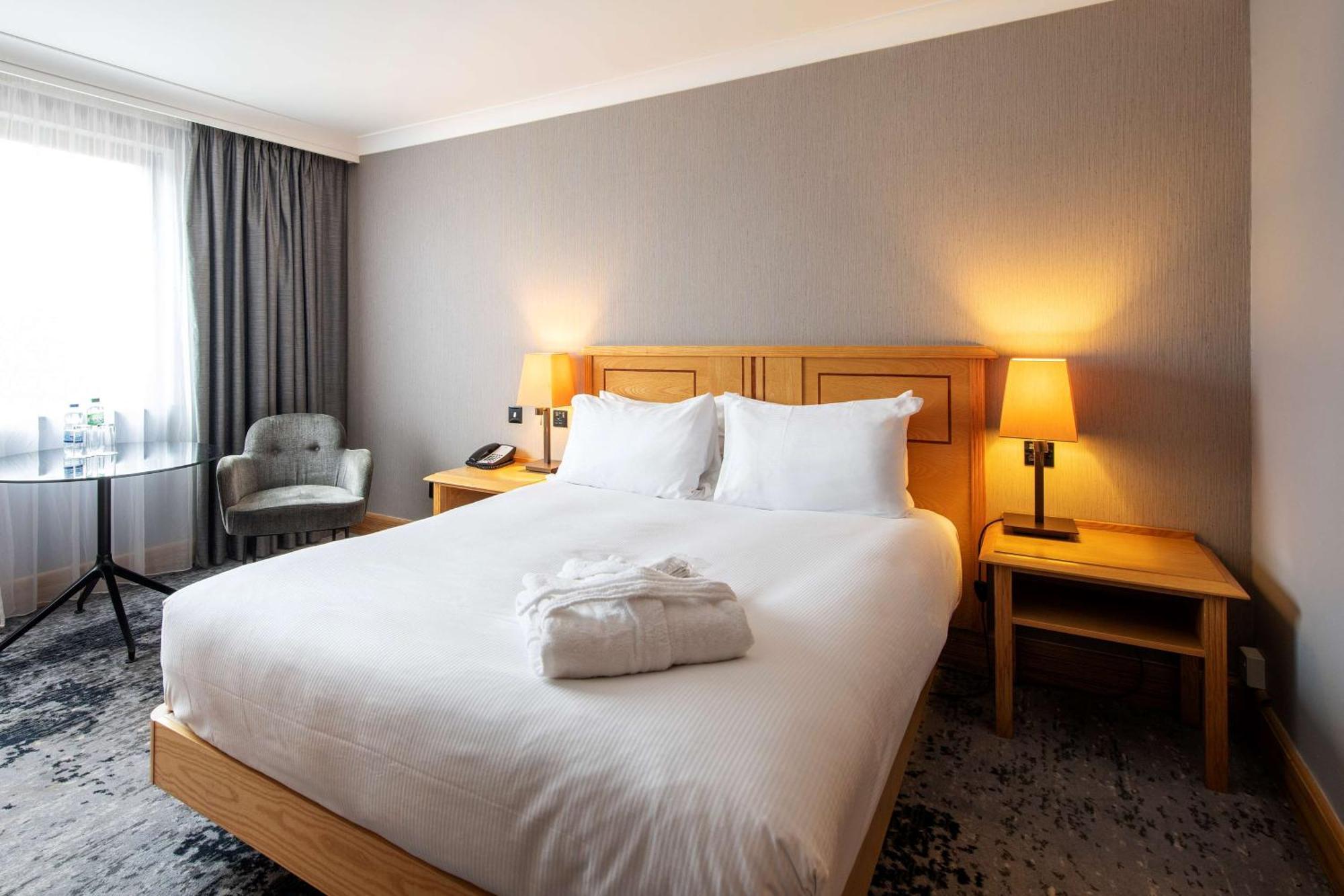Doubletree By Hilton Swindon Hotel Luaran gambar