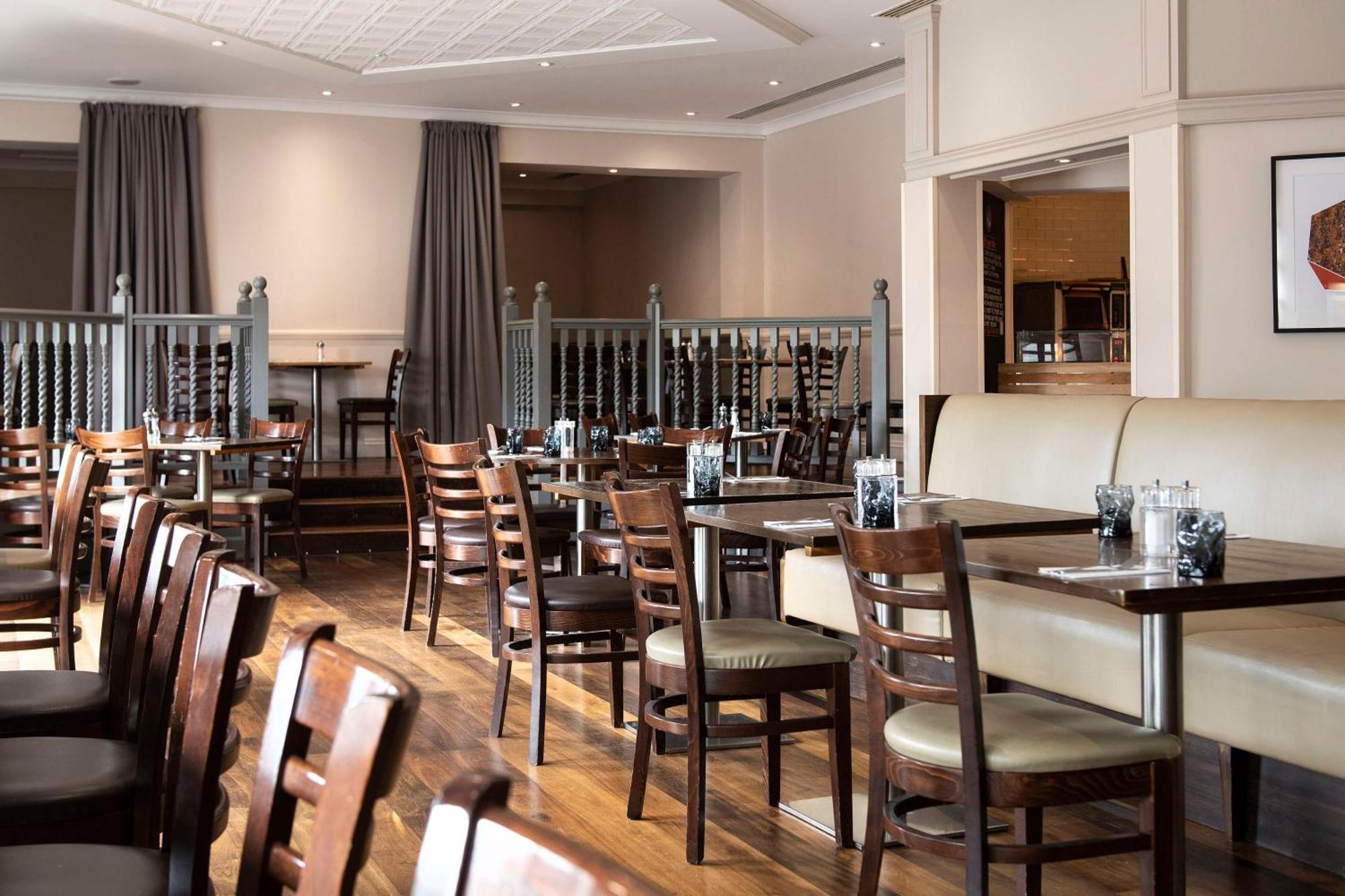 Doubletree By Hilton Swindon Hotel Luaran gambar